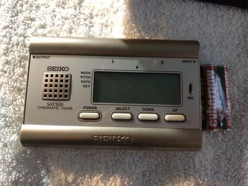 SEIKO CHROMATIC TUNER SAT500 NEW