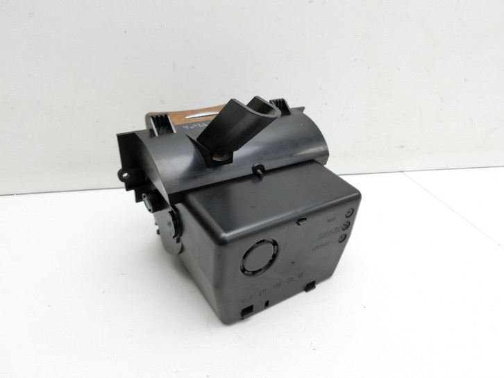 Mercedes W211 E200 02-06 Lim Ablagefach Staufach Fach Mittelkonsole Mercedes W211 E200 02-06 27.02.2003 A2116800350... Vorschau 3