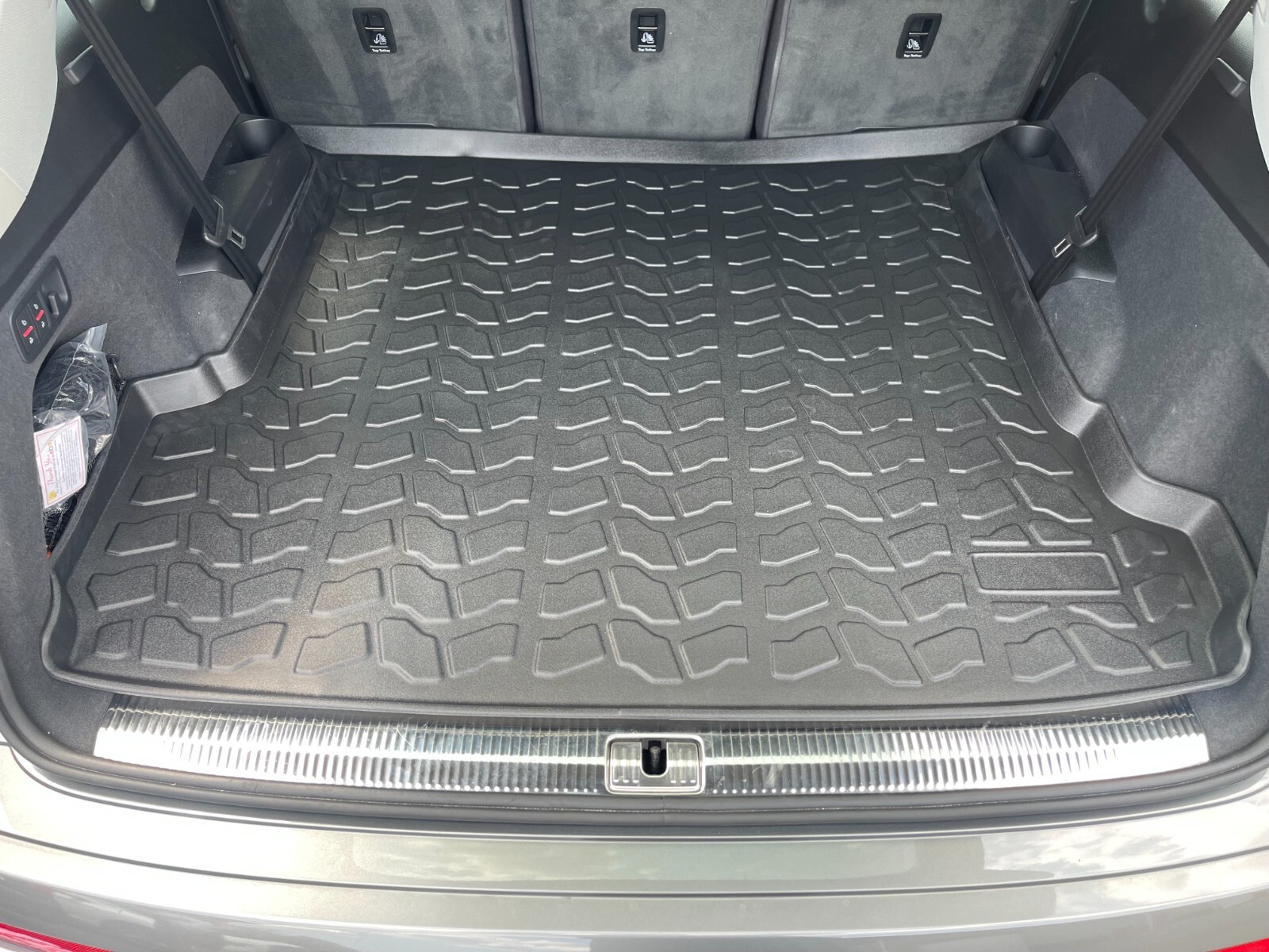 Trunk Cargo Cover Floor Boot Tray Liner Pad Mat for AUDI Q7 2016 2025 Brand New