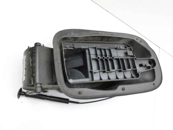 Mercedes W204 S204 C220 07-14 Scharnier Arm für Tankdeckel Tankklappe 183        - Bild 2