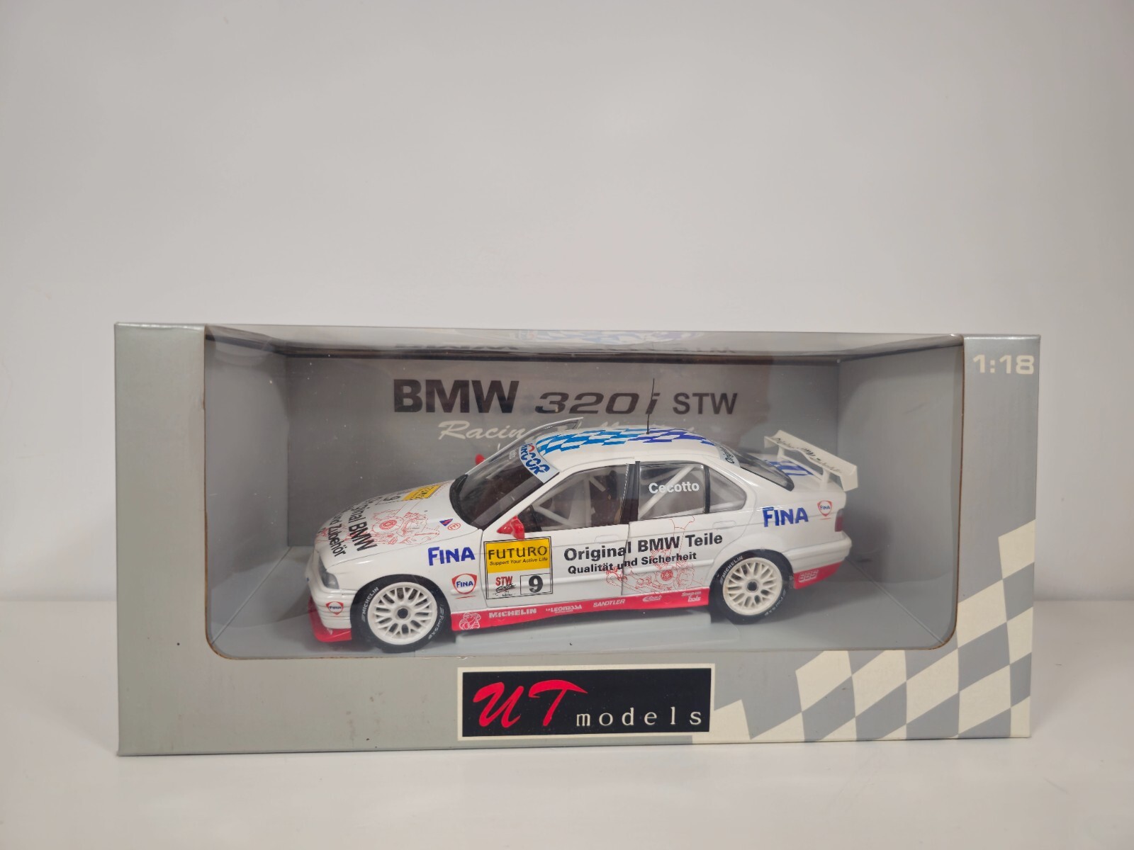 UT Models 1/18 Scale diecast 39741 - BMW 320i STW 1997