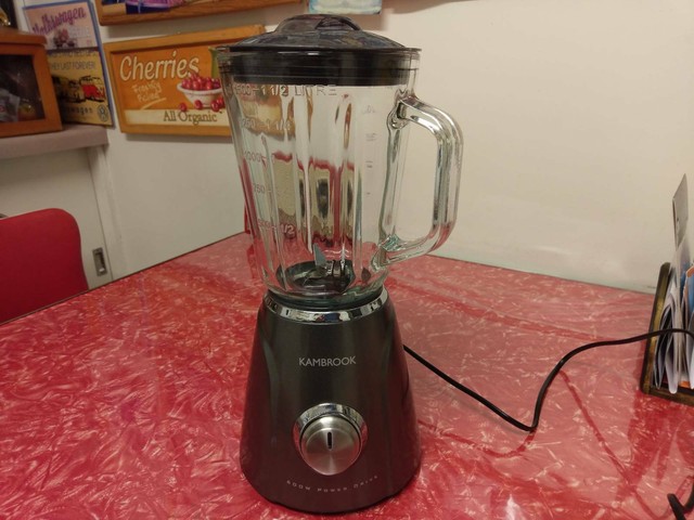 Kambrook blender 2 speed 600w with pulse function. Blenders, Juicers