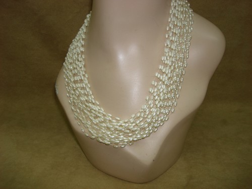 ☆【VINTAGE HOLLYWOOD】☆Classic Pearl Silky Necklac.e☆ Vintage Marvella Alexis Kirk Salmon Pink Faux Pearl Necklace