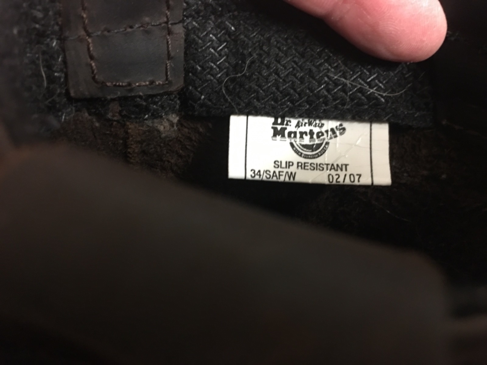 Dr Martens air wave size 42 eu, mans 9, ladies 10 average width