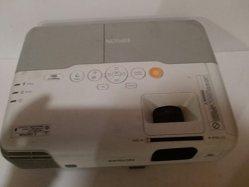Epson powerlite 93 lcd projector w/  New lamp