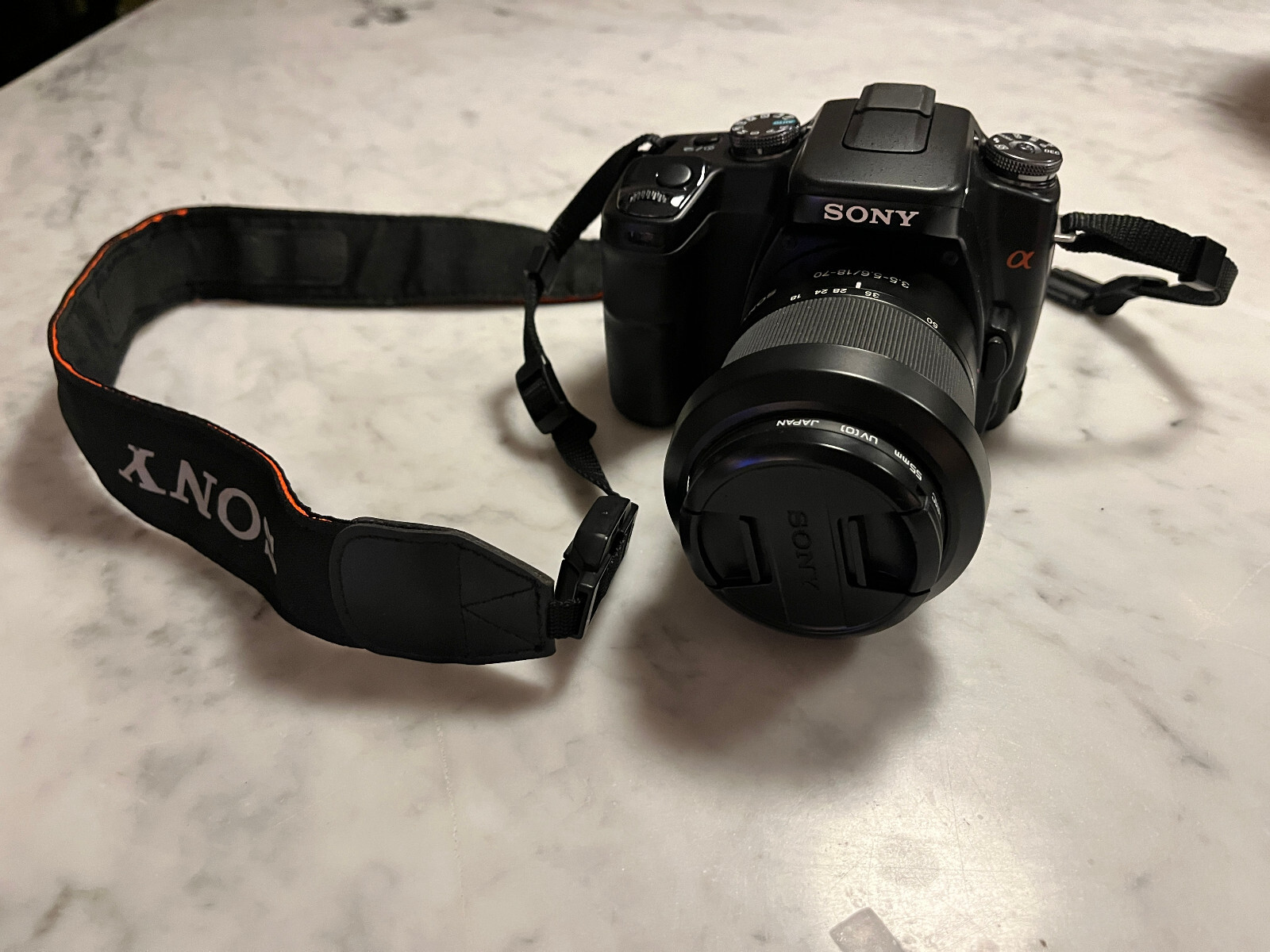 SONY α 100 Amazon.com : Sony Alpha A100 10.2MP Digital SLR Camera (Body