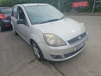 FORD FIESTA 1.4 ZETEC CLIMATE 5 DOOR - 2006 55 REG - FULL MOT ON PURCHASE