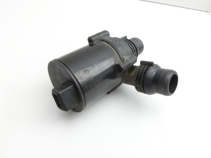 BMW X5 F15 13-18 3,0d 190KW Umwelzpumpe Heizung Pumpe  - Bild 3