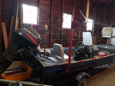 john boat ( as is ) (runs)
