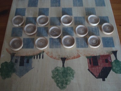 HANDCRAFTED  WOODEN CHECKER-BOARD GAME WITH 24 CHIPS AND BAG / COMPLETE SET