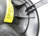 VW Touran 1T3 10-15 Gebläsemotor Lüftermotor Heizungsgebläse Hinten VW Touran 1T3 10-15 19.12.2012 1K1820015L... Vorschau 5