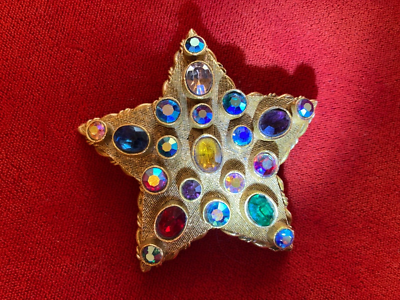 Vintage star brooch deals