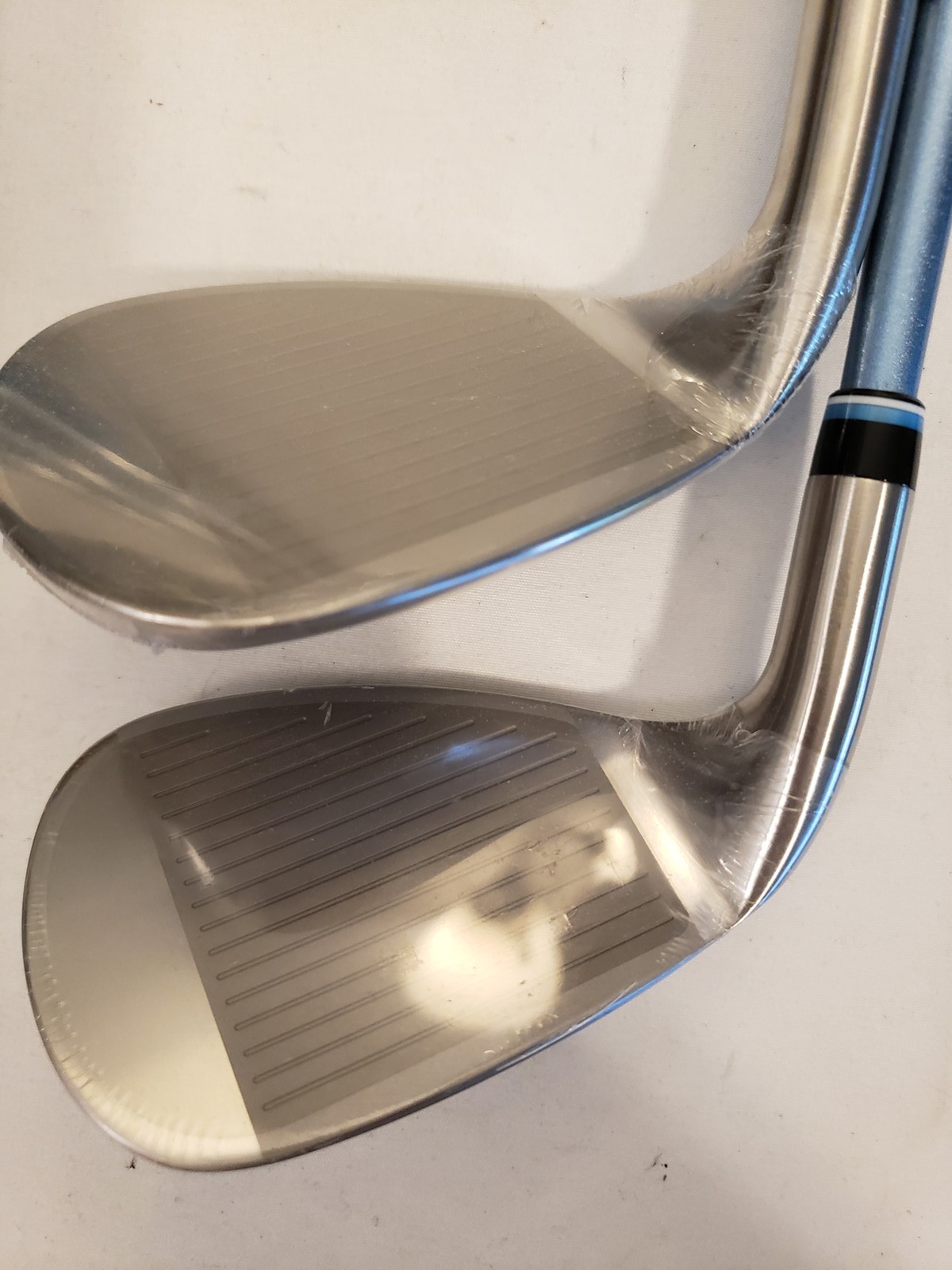 New XXIO 13 Iron Set (7-PW, SW) 5 Irons - Stock Graphite MP1300 35g Ladies - RH