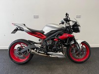 TRIUMPH STREET TRIPLE RX ** QUICK SHIFT - RADIATOR GUARD - WARRENTY **