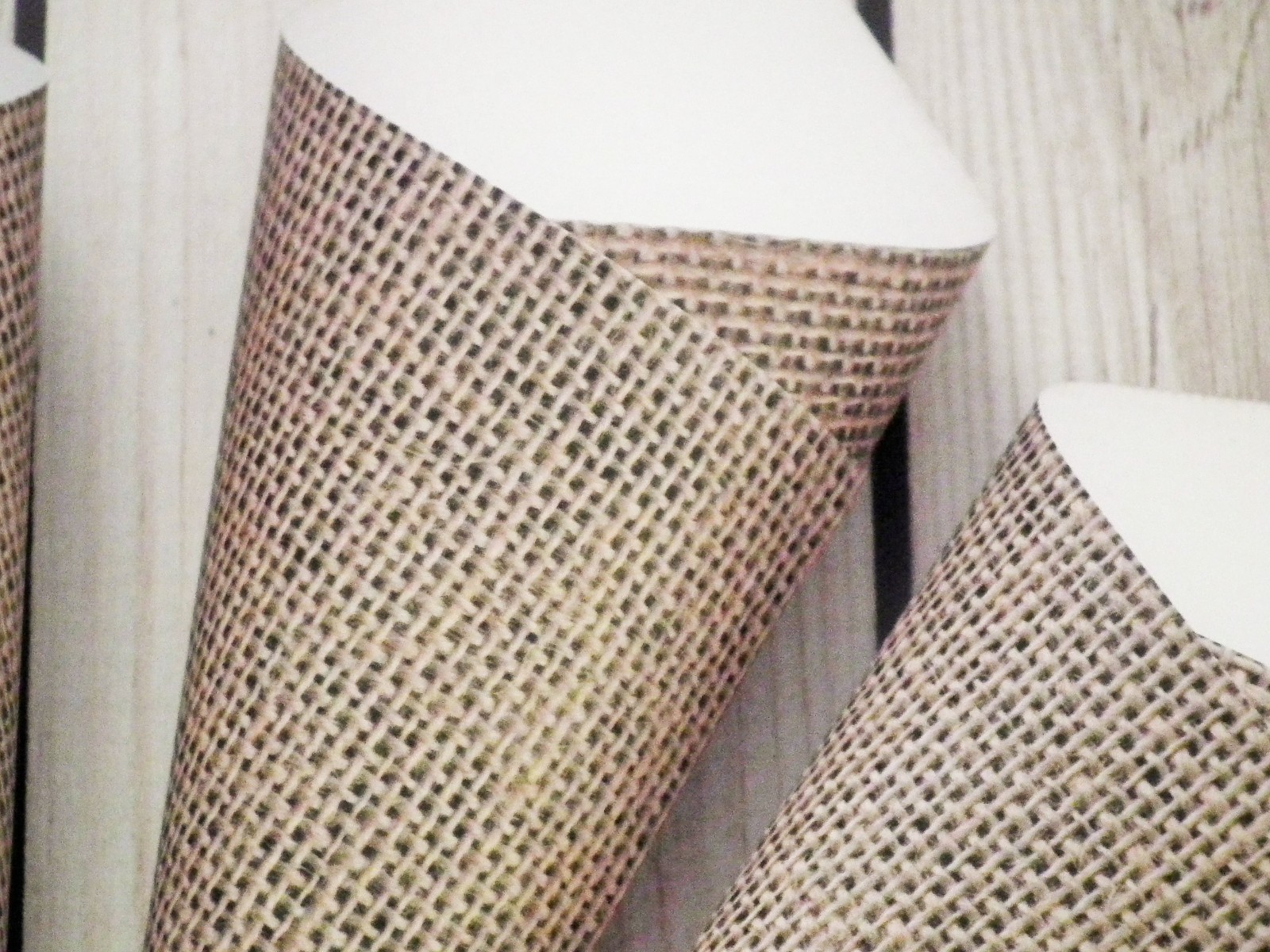 Burlap print paper confetti cones, set of 25