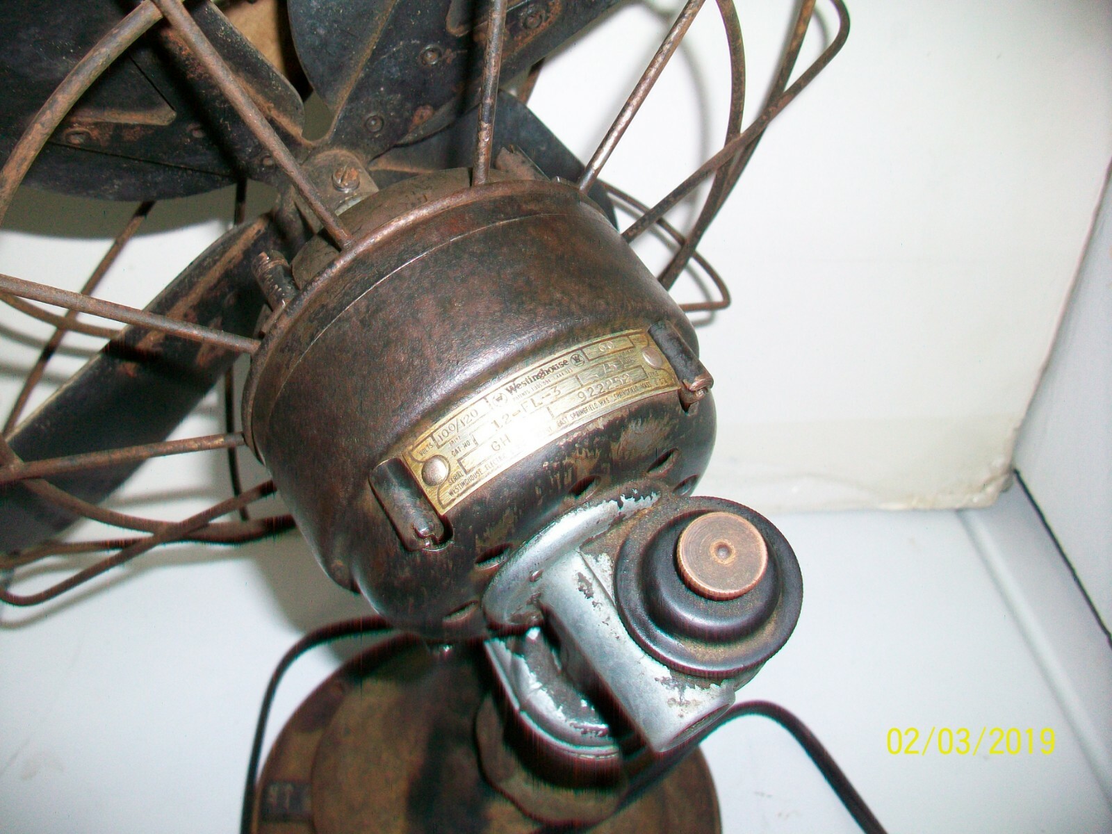 VINTAGE WESTINGHOUSE 12 INCH ELECTRIC FAN FOR RESTORATION OR PARTS