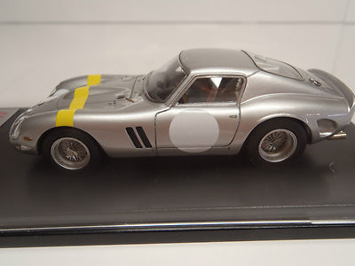 ixo 1/43 COF035 フェラーリ 288 GTO ゴールドメッキver s-l400.jpg