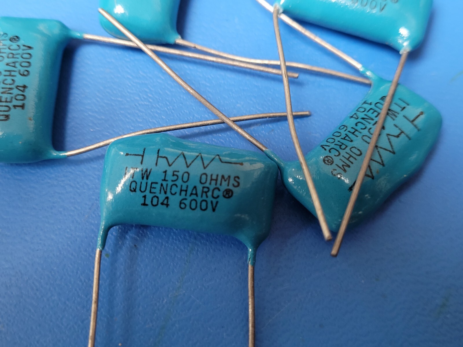 リピーター☘️Chip様30:30 1 PC) 104M06QC150 ITW 150 Ohms 104 .1uf Capacitor 600v, Arc