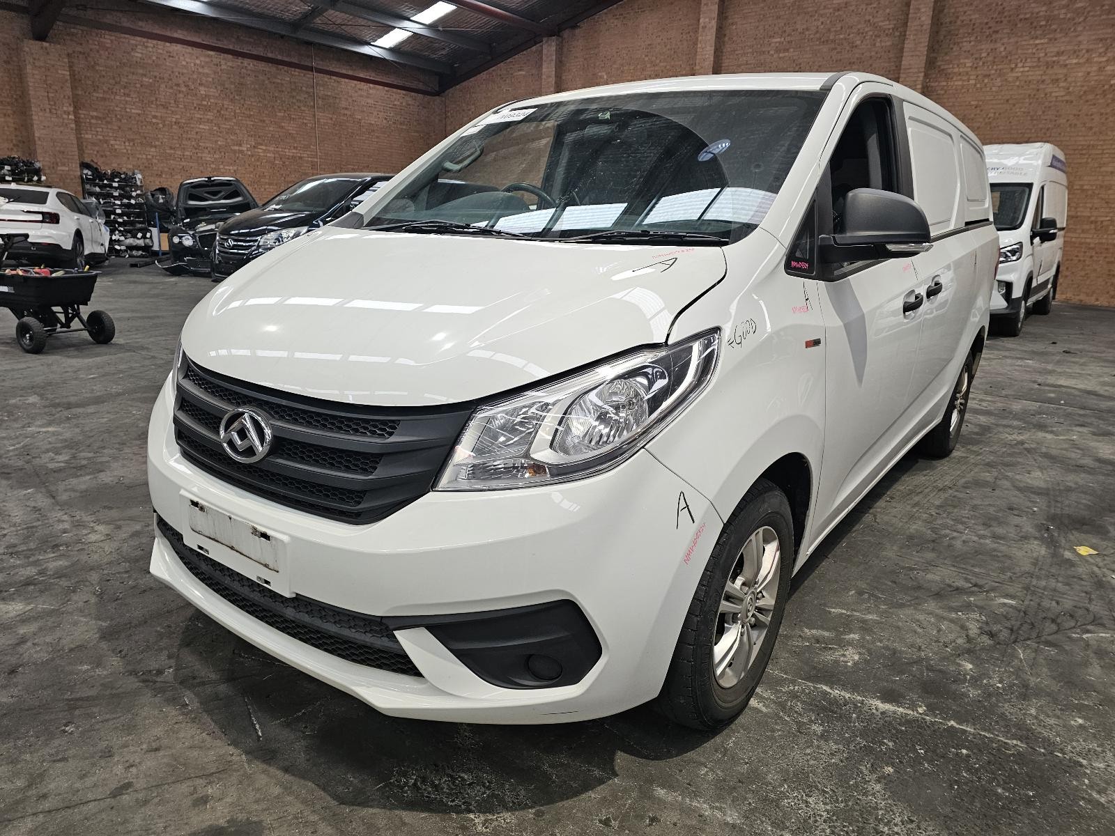 2020 Ldv G10 RIGHT HEADLAMP HALOGEN TYPE SV7C VAN 04/2015-2024 774779 image 9
