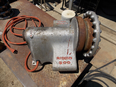 working but needs rear support chuck RIDGID 300 PIPE THREADER POWER HEAD