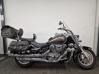 SUZUKI VLR1800 ** FULL LEATHER LUGGAGE - FOOTBOARDS - ENGINE BARS **