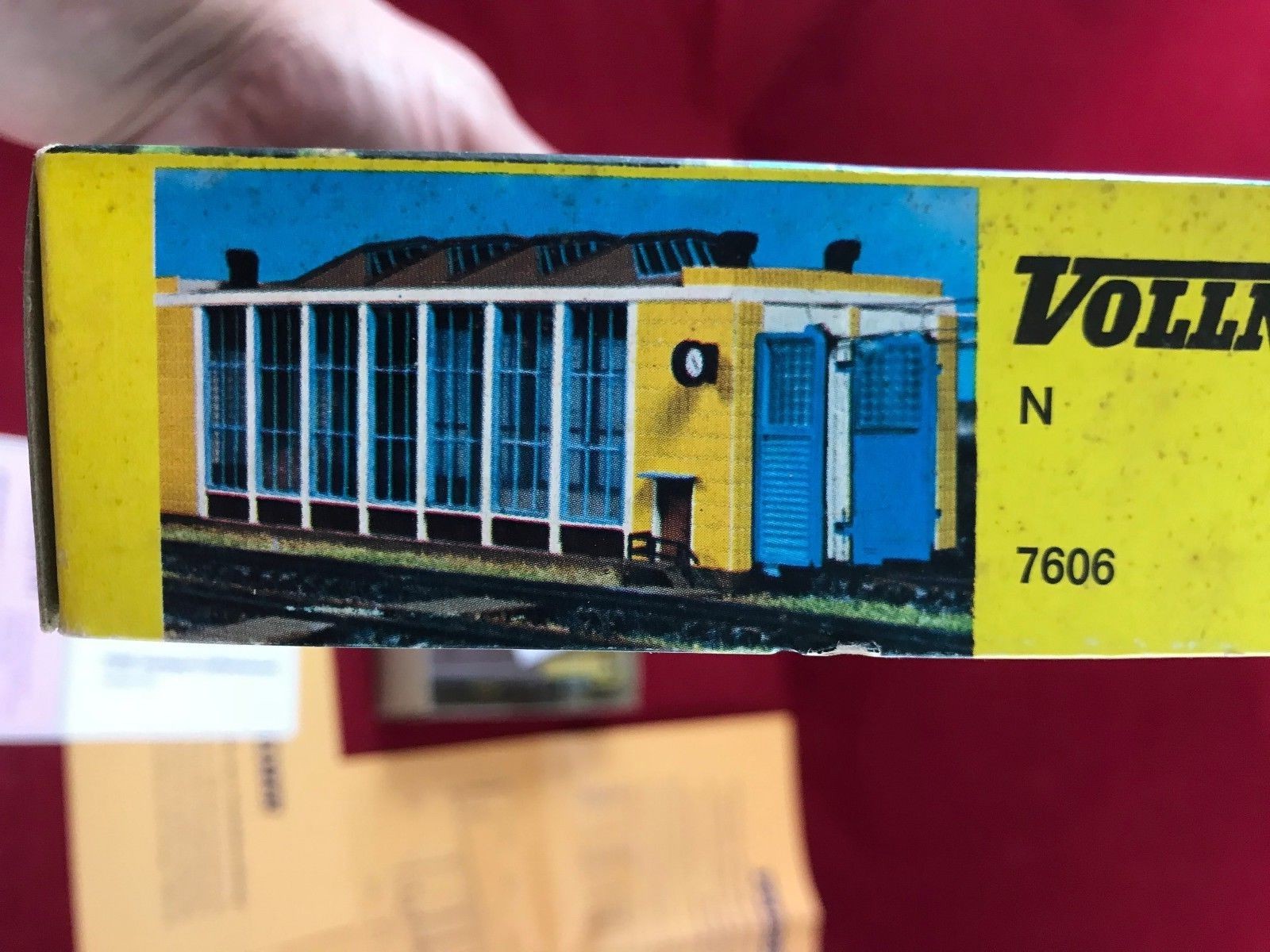 VOLLMER 7606 KIT Locomotive shed Checked and complete NOS NEW N scale w/ papers