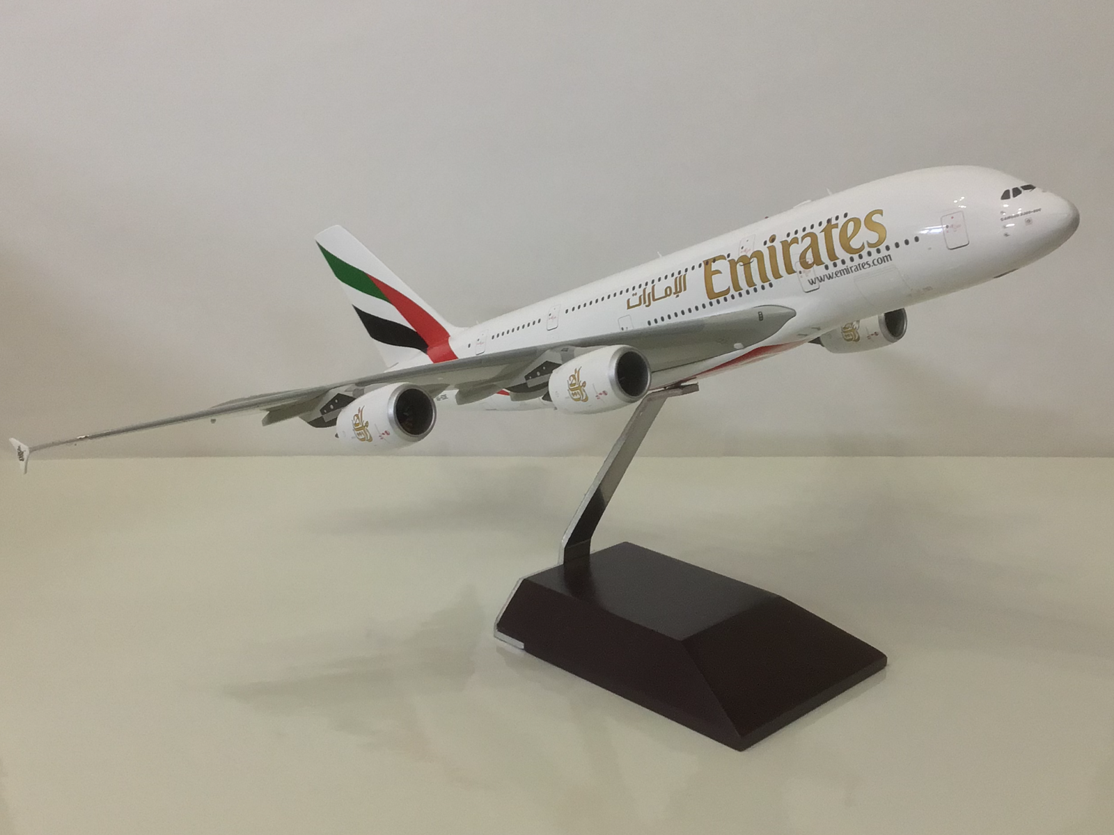 ジェミニジェッツ 1/200 エミレーツ航空 エアバス A380-800 G2UAE490