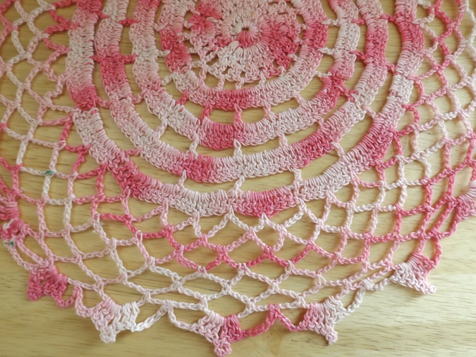 Vtg Round Marbled Varigated Pink Crocheted Crochet Doily 11