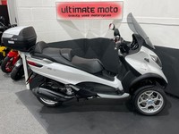 2020(20) Piaggio MP3 300 Business LT Trike TOP BOX - TWO LOCKABLE FRONT WHEEL