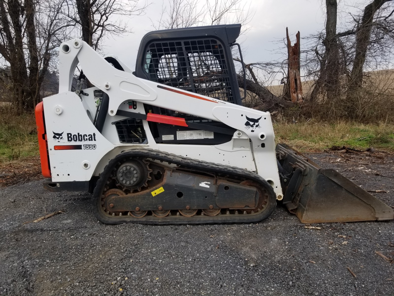 2014 Bobcat T590 Track Machine Skid Loader in excellent condition Original paint
