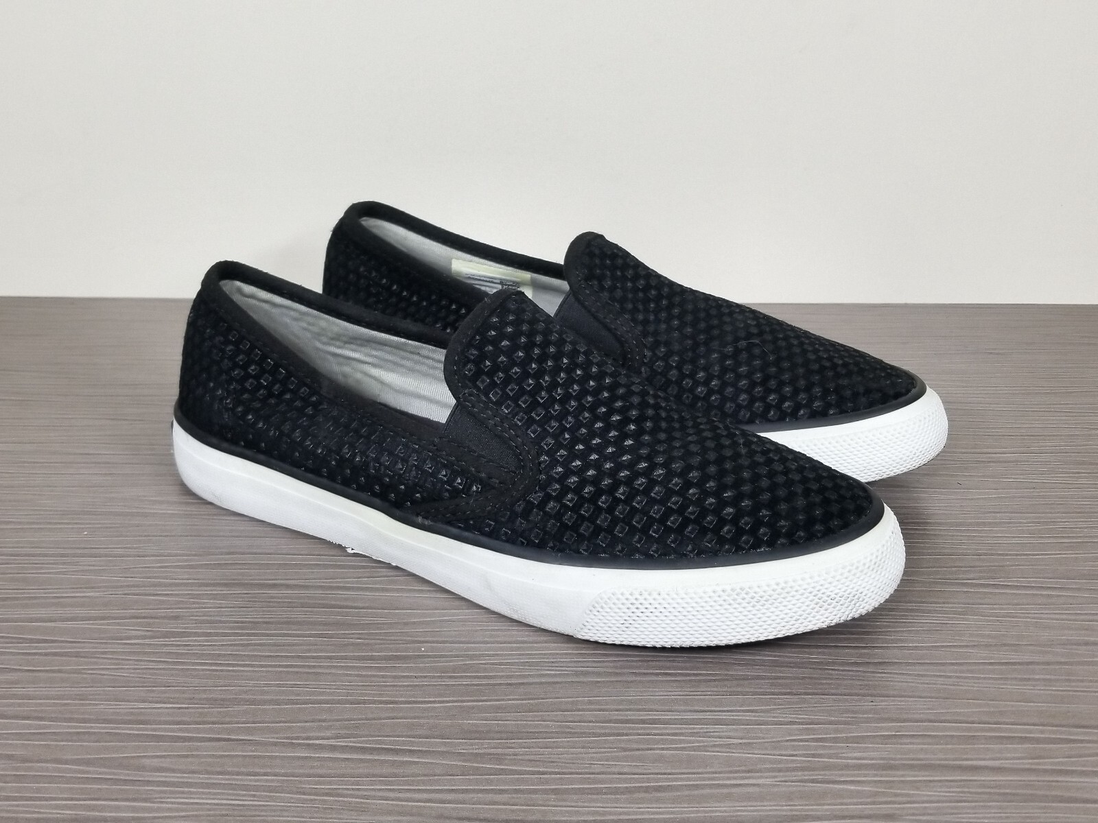 Sperry Top Spider Seaside Sneaker, Black Embossed Suede, Womens Size 7.5 M / 38