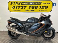 2026 SUZUKI GSX1300R HAYABUSA / GALAXY GREY / CANDY BURNT GOLD