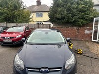 2014 Ford Focus 1.0 125 EcoBoost Titanium Navigator 5dr HATCHBACK Petrol Manual