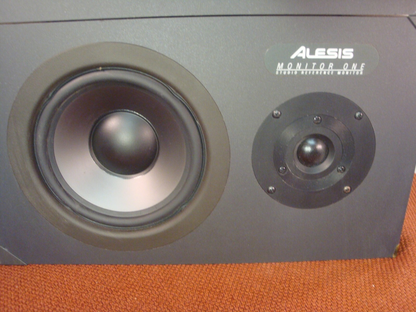 Alesis Monitor One Studio Monitor 2-Way Speaker Pair