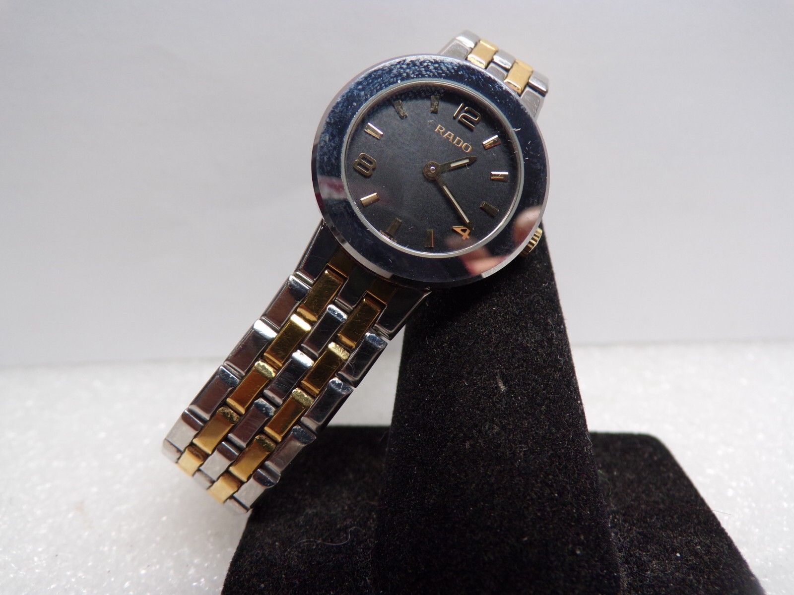 RADO Women's DIASTAR 153.0344.3 Quartz Watch runs | eBay RADO Women's DIASTAR 153.0344.3 Quartz Watch runs | eBay