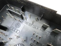 Audi A3 8P 04-08 TDI 1,9 77KW Sicherungskasten Zentralelektrik E-Box Audi A3 8P 04-08 23.11.2004 1K0937124K gebraucht Vorschau 5