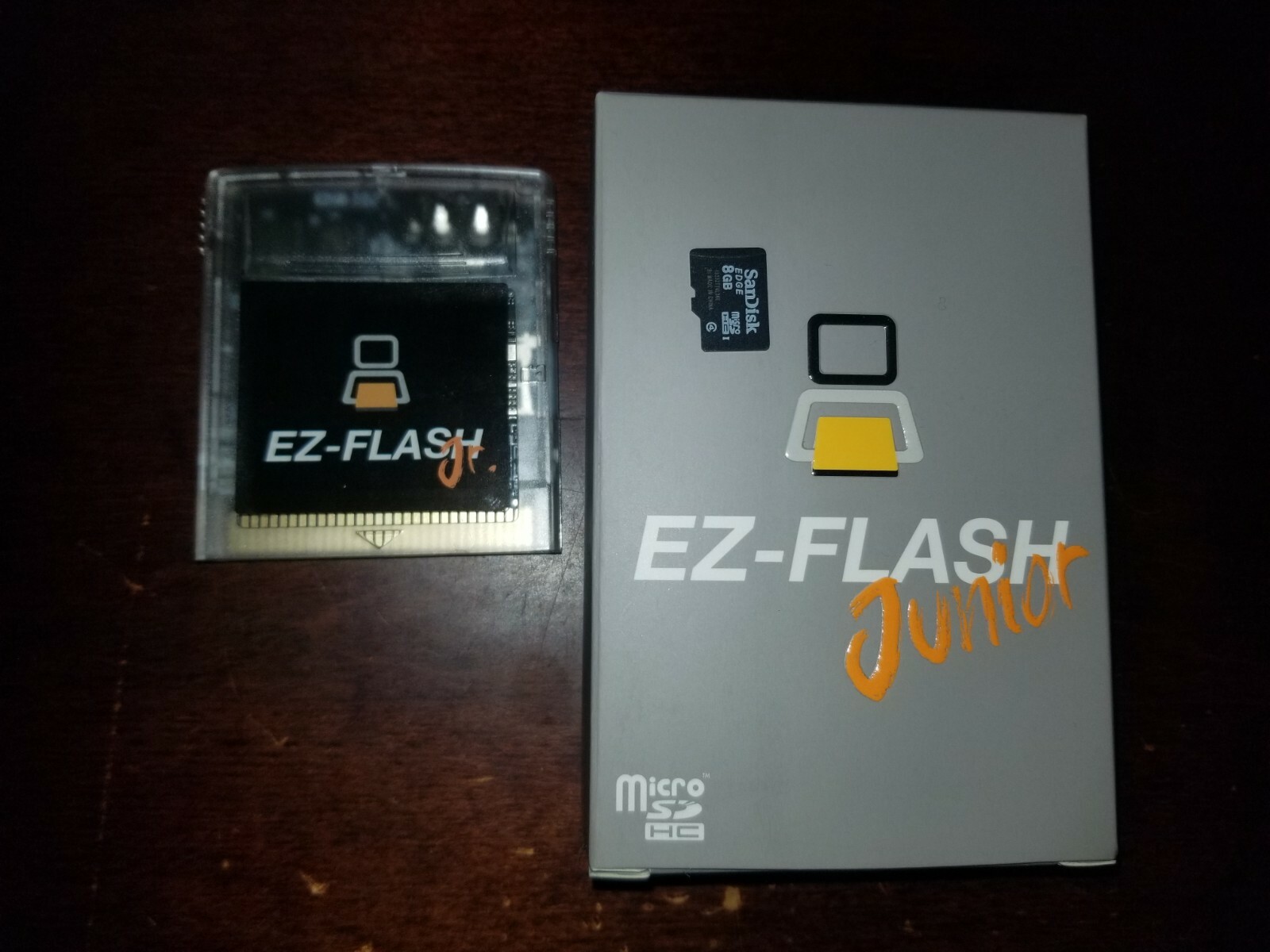 EZFlash Jr Gameboy Color Flash Cartridge with 8GB Sandisk MicroSD Card