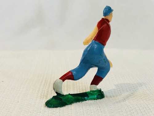 Vintage 1950s 2” Plastic Cricket / Baseball Player Premium
