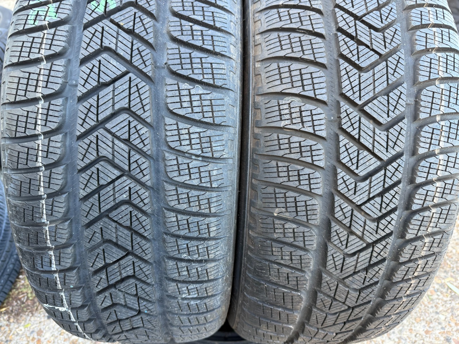 New 255 50 19 Pirelli, Winter, AO, M+S, EV, 103T, x1 Tyre (F1_tyres) YD285