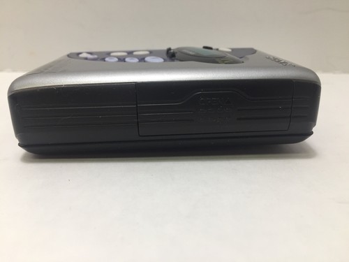 Vintage Sony WALKMAN WM-FX277 Portable TV / AM / FM Stereo Mega Bass Tape Player