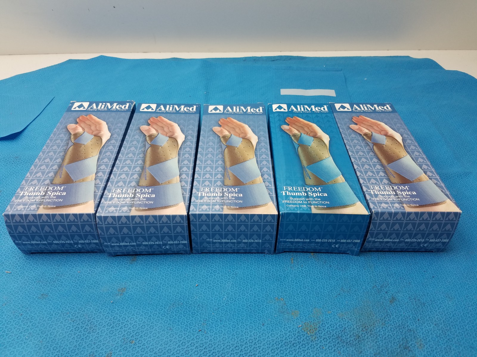 Lot of - 5 AliMed Freedom Thumb Spica Splint Medium/Large 5785
