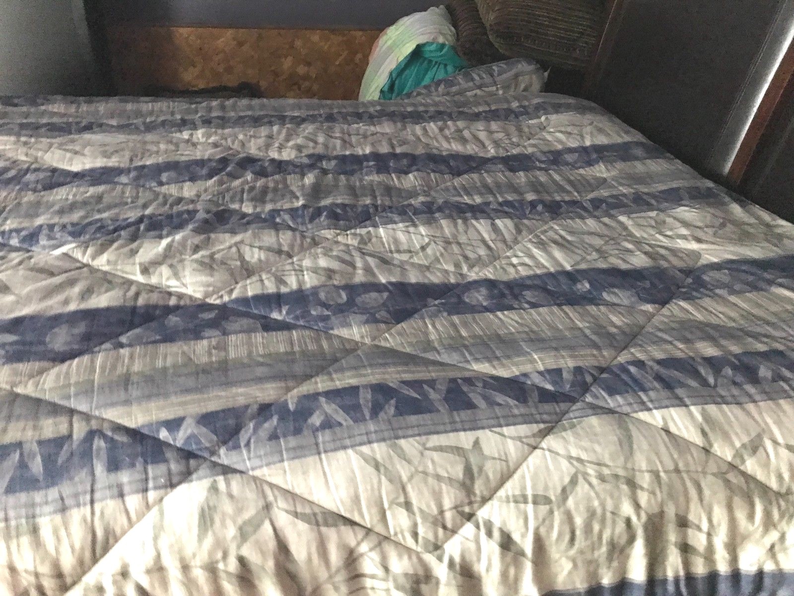 VTG Dan River Comforter Quilt Shams Bedskirt Blue Tones 2 Sided 90x80 Double