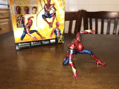 新品 マフェックス No.081 MAFEX IRON SPIDER Amazon.co.jp: MAFEX マフェックス No.081 アヴェンジャー