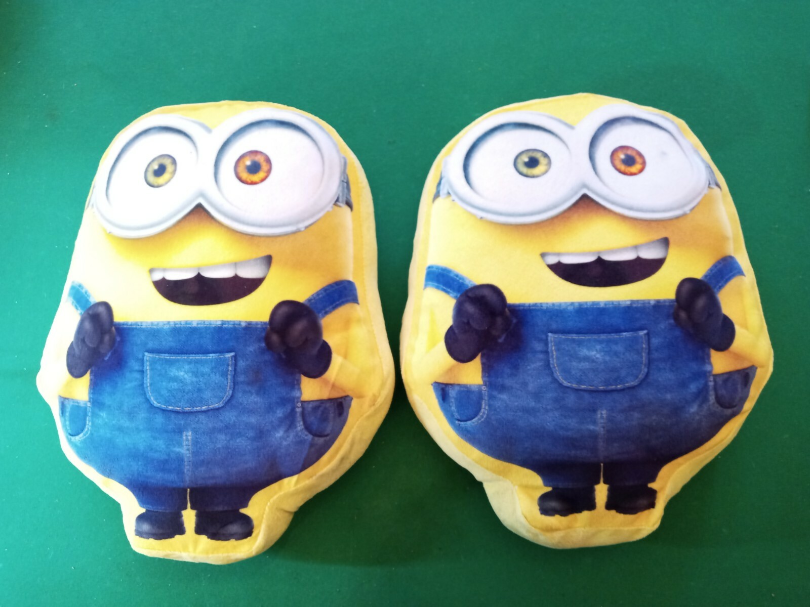 2 x Minions Kissen Weich Deko