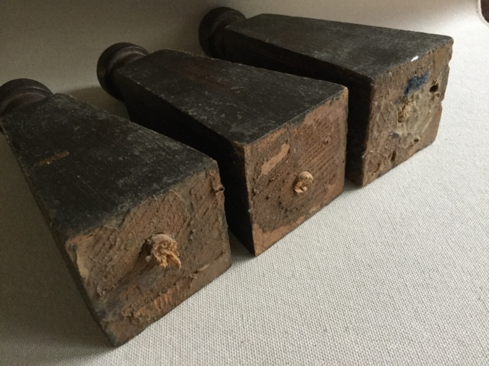 Lot 3 Salvaged Vintage Mid Century Modern Furniture Legs w/ Ball Casters - 7