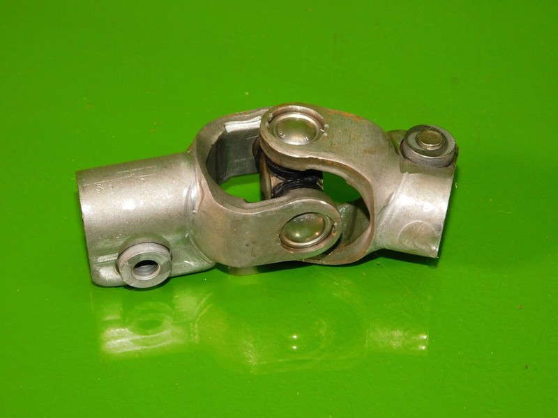 03-05 Civic hybrid OEM steering rack linkage steering knuckle yoke U joint
