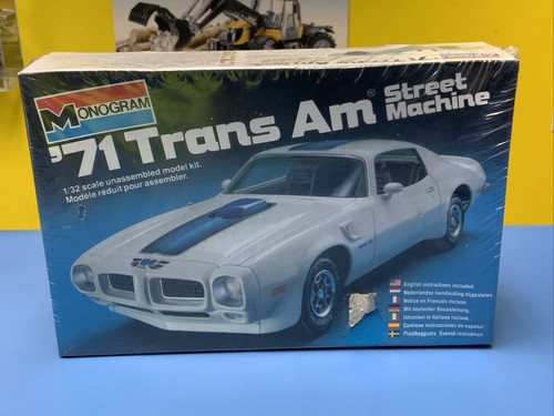 Revell Firebird Street Machine　HOT ROD VINTAGE REVELL 1/25 SCALE HOT ROD FIREBIRD STREET MACHINE