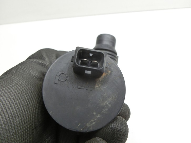 BMW X5 F15 13-18 3,0d 190KW Umwelzpumpe Heizung Pumpe  - Bild 5