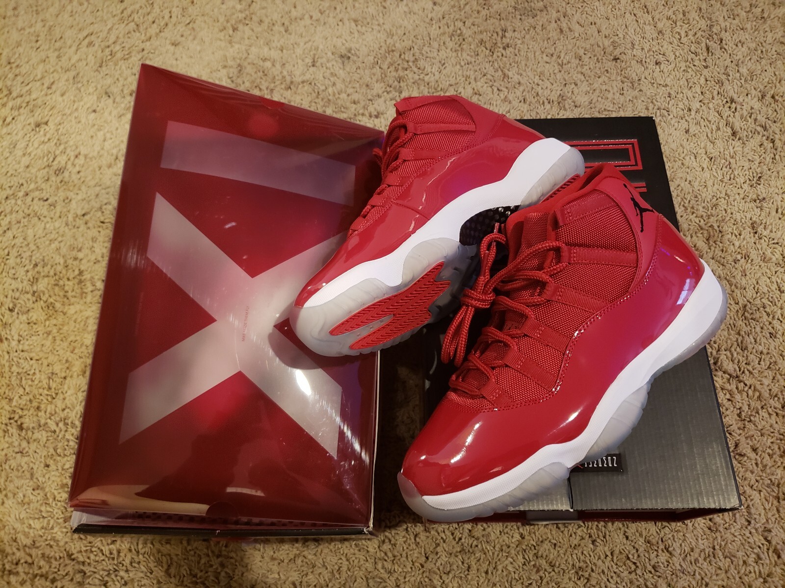aj 11 gym red