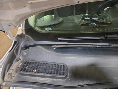 Used Right Wiper Arm fits: FORD ESCAPE 13 14 15 16 17 18 19